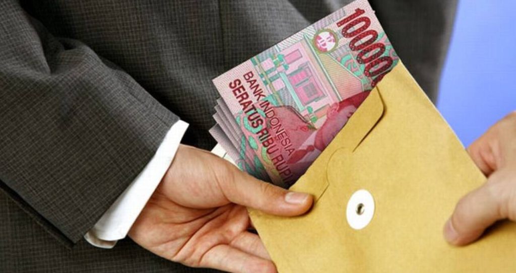 Suap dan Gratifikasi Muluskan Korupsi di Perusahaan Pelat Merah (2)